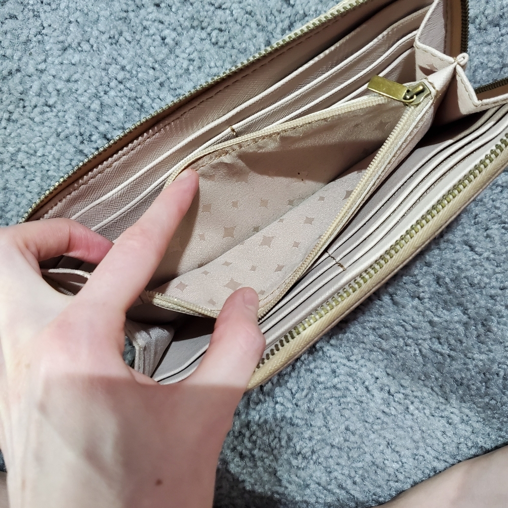 Fossil Wallet - Picture 10 of 13